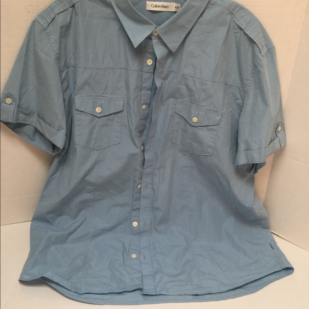 Calvin Klein. Button Down Shirt.